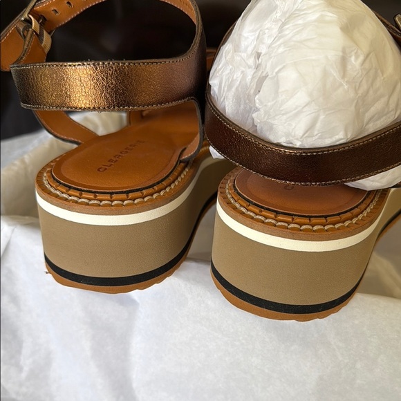 Robert Clergerie ‘Fara’ Sandals with Crossover Design in Bronze - New - Picture 10 of 12